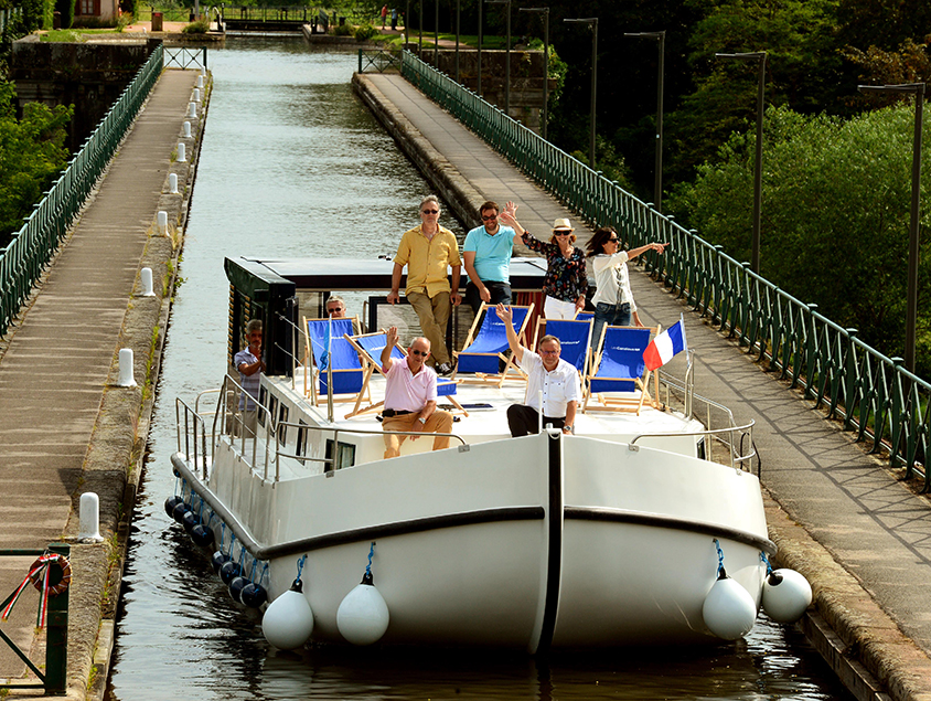 שייט בנהיגה עצמית בתעלות ונהרות בלגיה מסלול De Deder